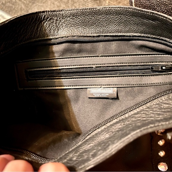 Harley Davidson ladies purse with silver studs and clear stones.  VGUC - Picture 7 of 9